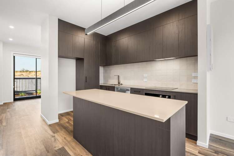 4/17 Clearwater Street 11329_1