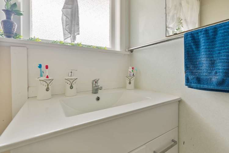 4 Magee Place Chartwell_17