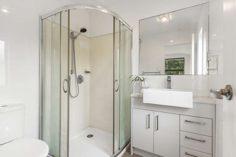 7 Vino Cina Heights Ranui_16