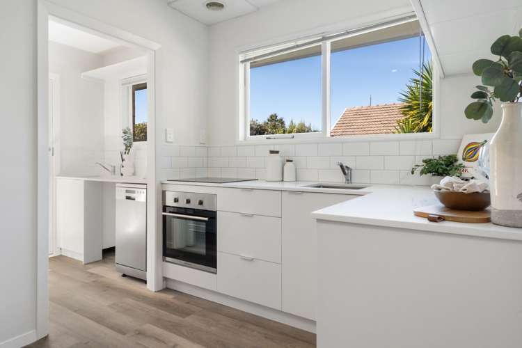 2/4 Lomax Place Islington_10