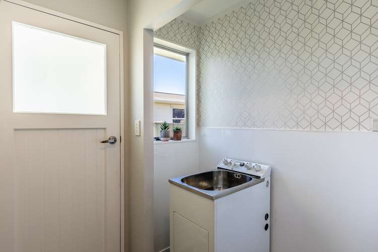 2 Robert Mckeen Street Otaki Beach_16