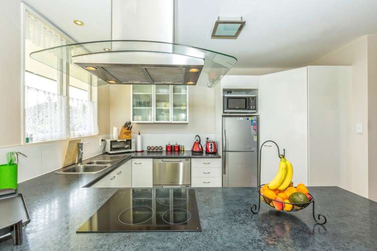 6 Eden Place Pukekohe_7