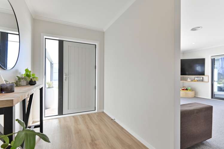 5 Hikawera Drive Frimley_12