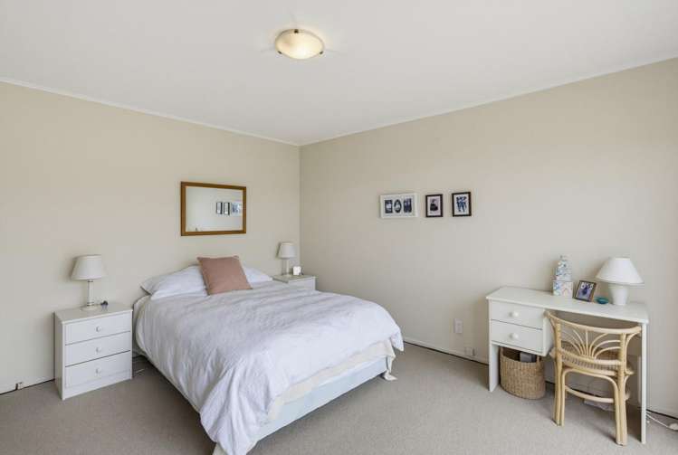 15a Te Maku Grove Waikanae_24