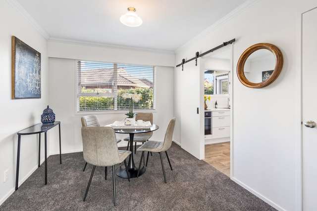 2/45 Glenmore Road Sunnyhills_4