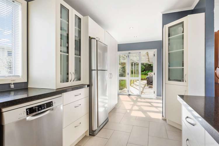 23 Northumberland Avenue Hauraki_13