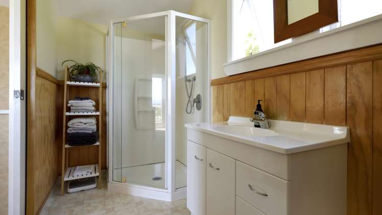 5 Kakenga Road Stoke_15