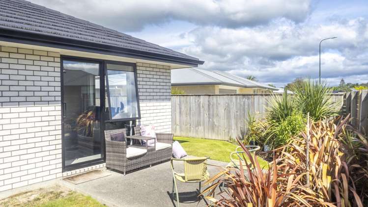 2 Tarata Grove Masterton_14