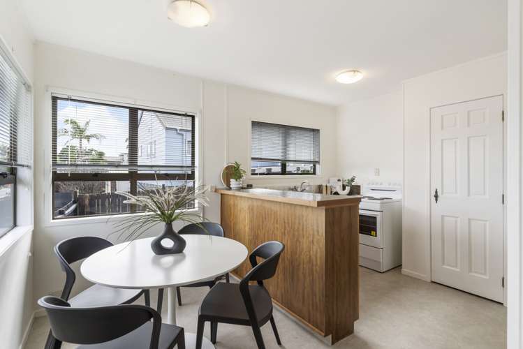 109a Bolton Street Blockhouse Bay_10