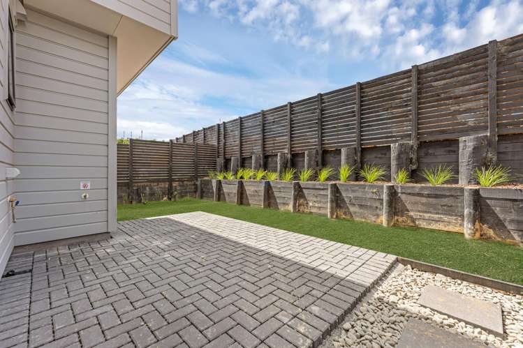 17 Greenbrier Street Westgate_12