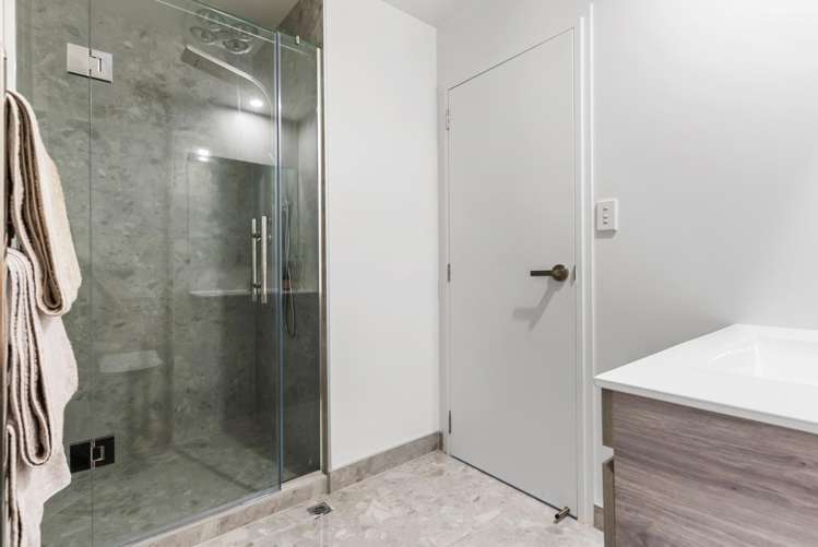 14 Matakohe Road Westgate_11