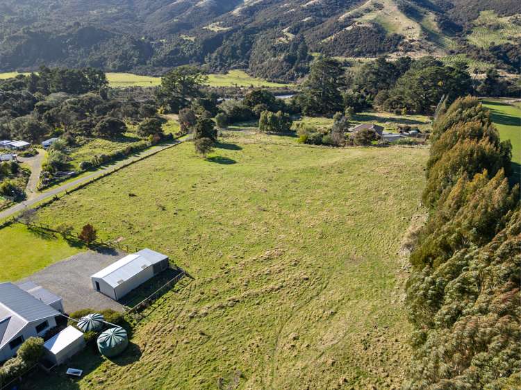 1827 State Highway 2 Tauwharenikau_30