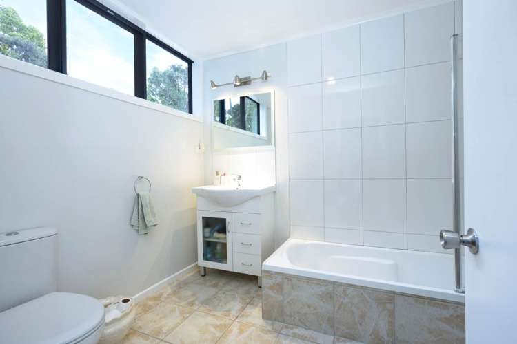 21 Tawini Road Titirangi_14