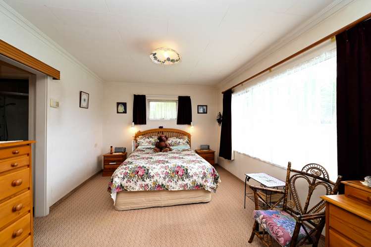 94 Burness Road Meeanee_8