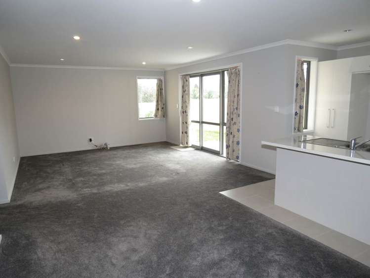 11 Captain Mitchell Drive Opaheke_2