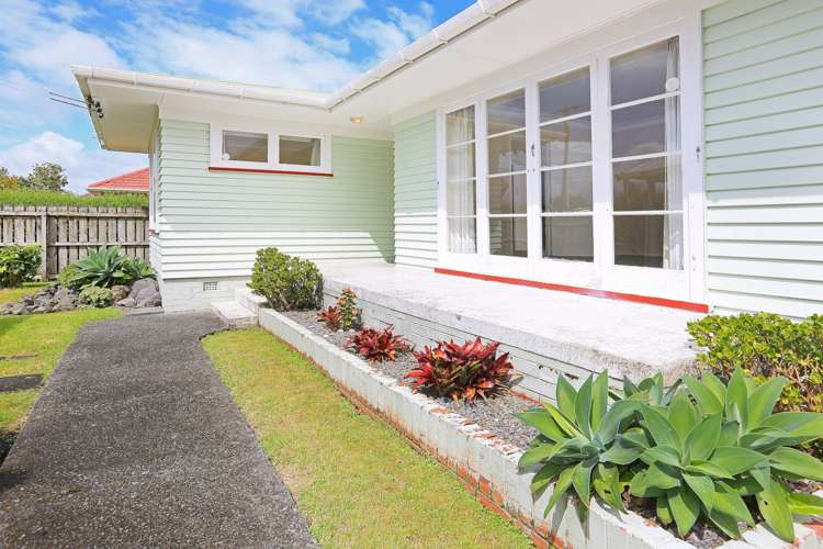 12 Peachgrove Road Te Atatu Peninsula_15