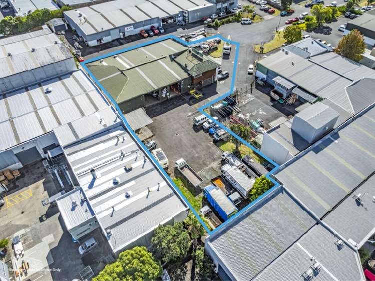 1/1-5 Cebel Place Albany_1