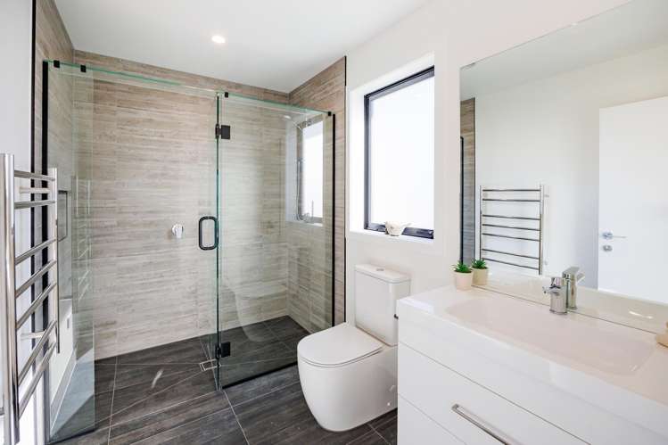 75 Atlantic Drive Fitzherbert_16