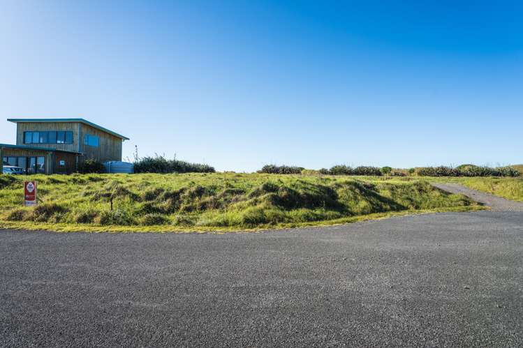 301 Tai Road Opunake_5