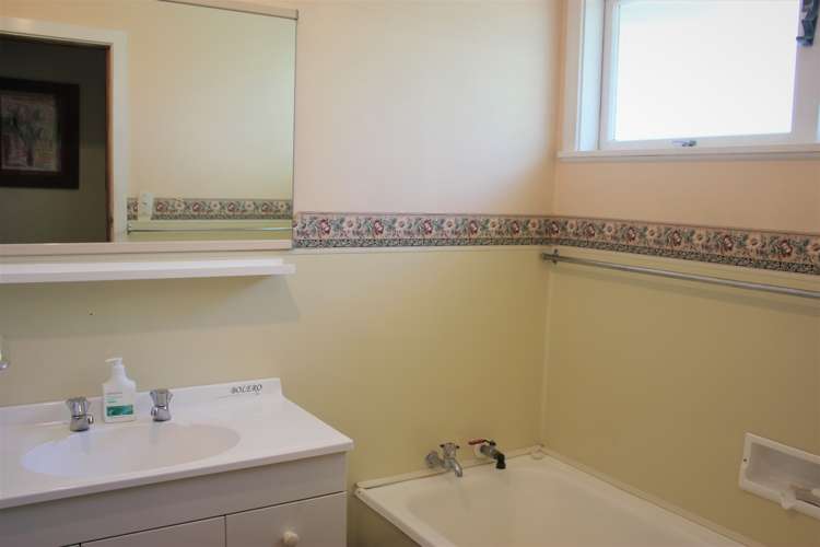 21 Armour Place Onekawa_15