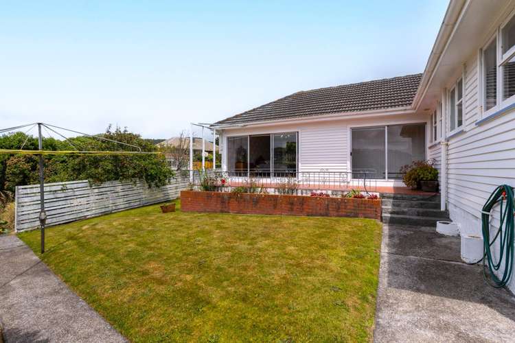 5 Larsen Crescent Tawa_20