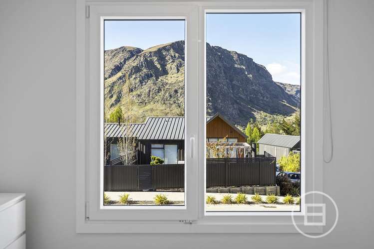 1/18 Bullendale Drive Arthurs Point_11