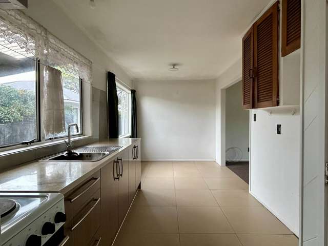 2/195 Buckland Road Mangere East_4