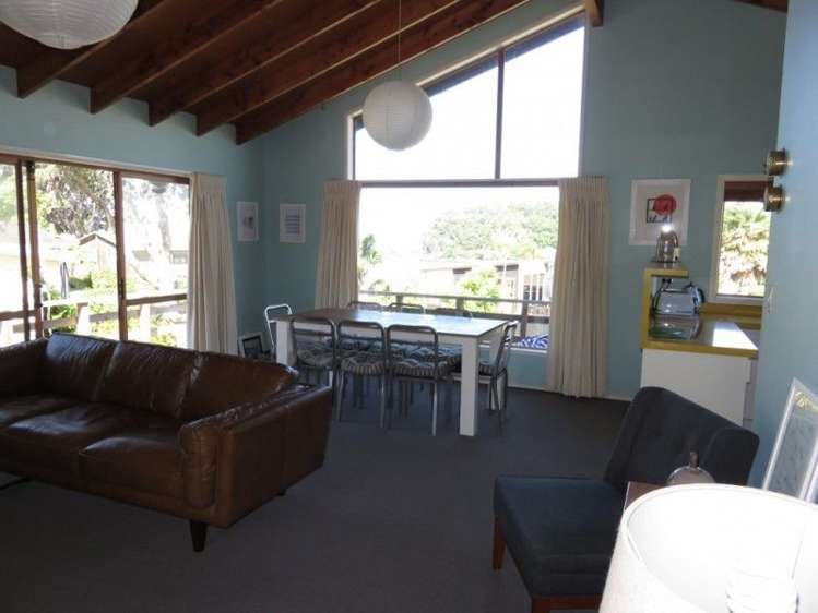 128 Bambury Place Onemana_11