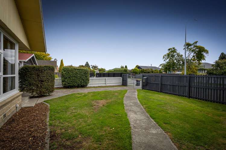 20 Kathleen Crescent Hornby_21