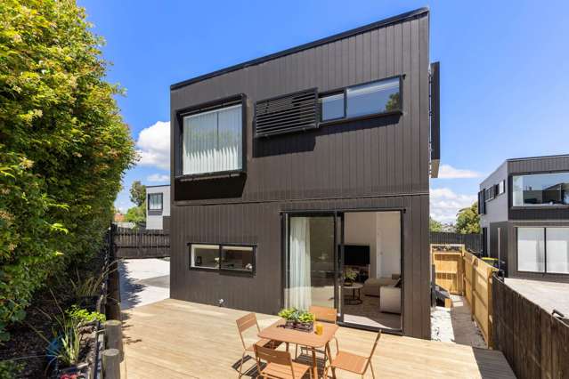 9/10 Hutchinsons Road Bucklands Beach_1