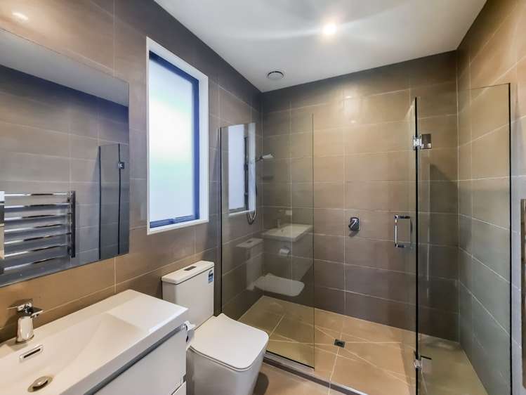 16 Tara Crescent 500171_5