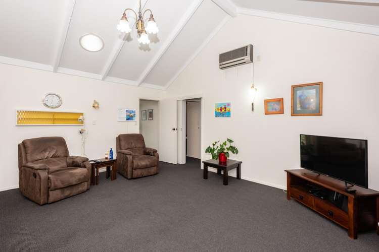 4 Stevenson Lane Kaiti_11