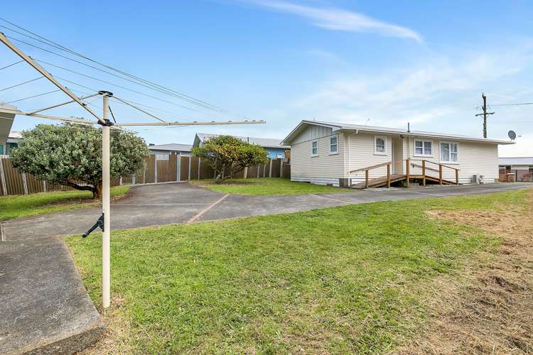 98 Driver Crescent Cannons Creek_20