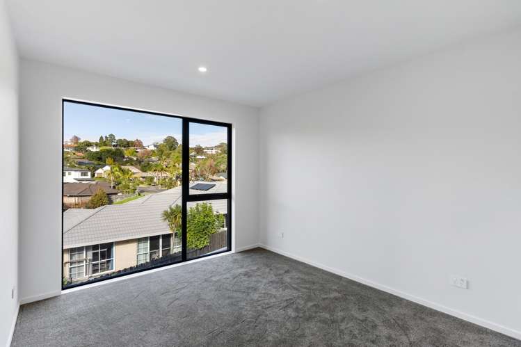 2/32 Caversham Drive Torbay_36