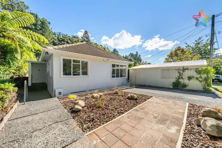 126 Hine Road Wainuiomata_19