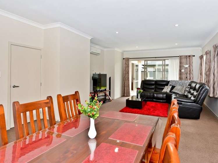 42 Saxbys Road Glenview_17