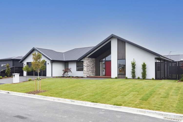 29 Candlesticks Crescent Lincoln_1