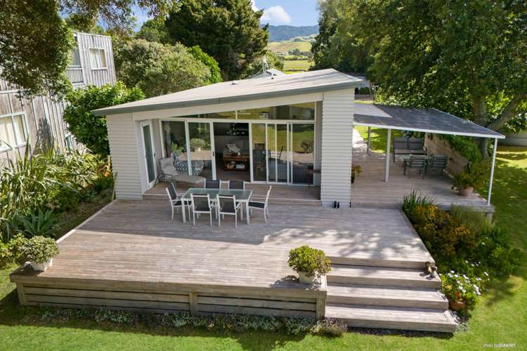 1686 East Coast Road Whakatiwai_14