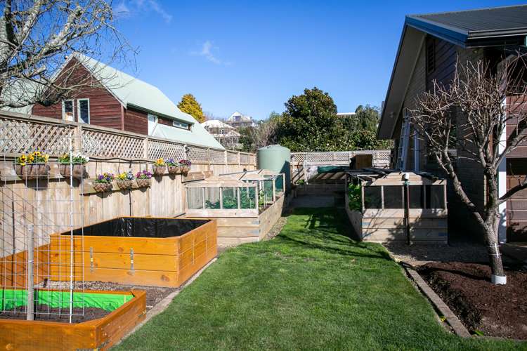 10 Fairburn Place Leamington_21