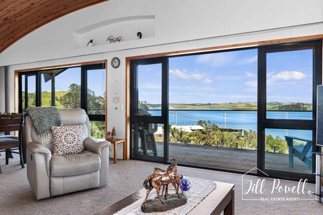 Kaipara Harbour-Ideal Holiday Retreat-MUST SELL !