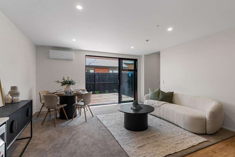 1-5/151 Simeon Street_1