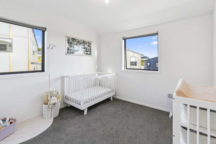 8 Astelia Way Woodridge_11