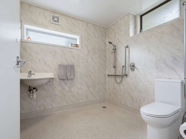 31 Longburn Road Henderson_25