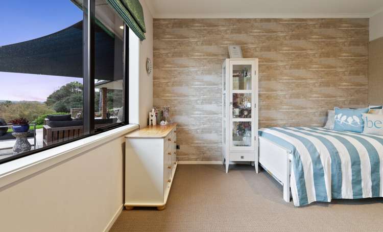 664a Ridge Road Riverhead_15