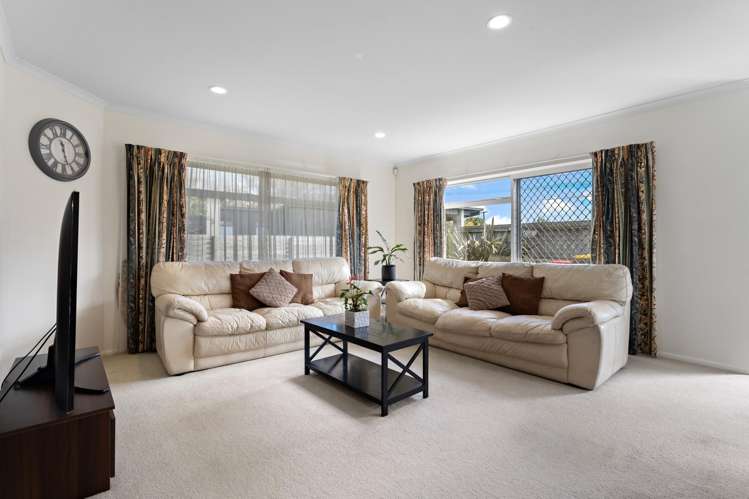 1/64 Riverside Road Orewa_2