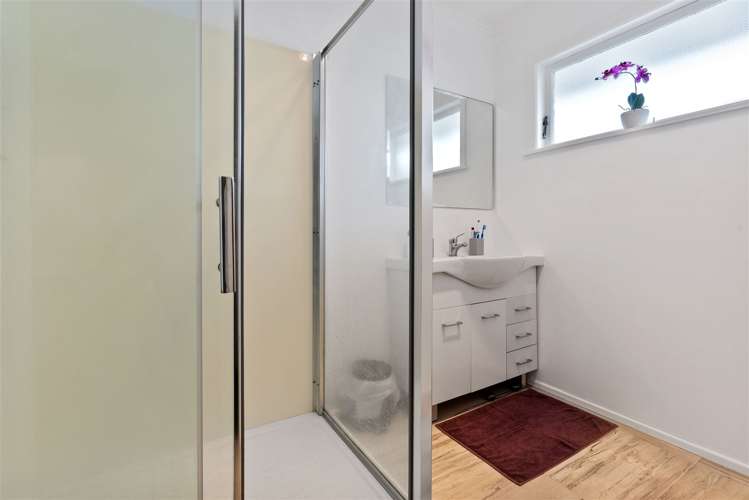 2/218 Shirley Road Papatoetoe_6