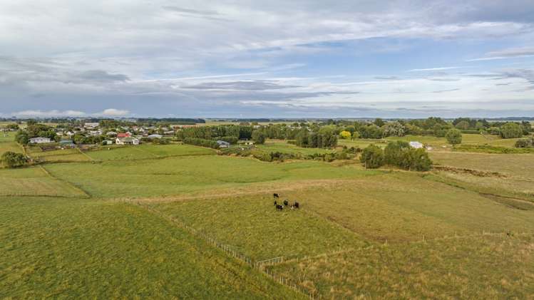 68 Cemetery Road Sanson_11