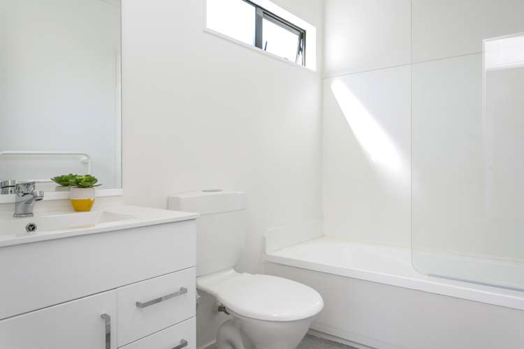 2/12 Laughton Street Taupo_15