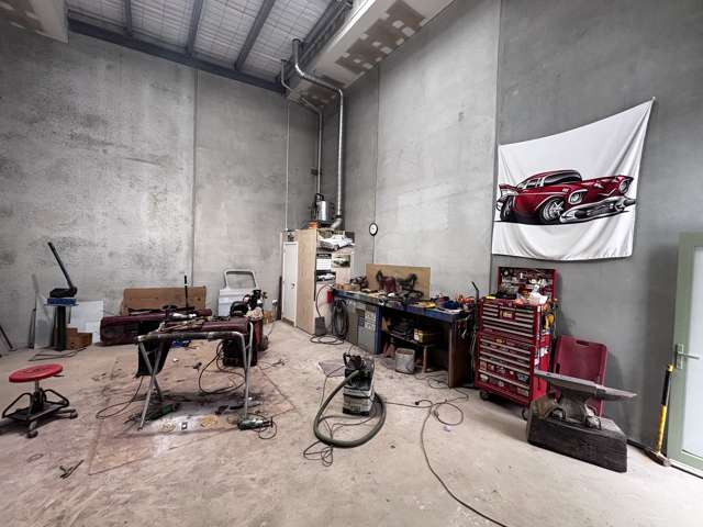 5 and 6/45 Bouverie Street Petone_3