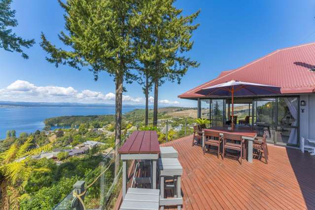 Panoramic Lake Views with Flexible Dual Living